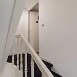 Boutique Loft 3 Units * טילבורג