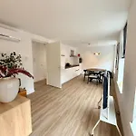 Boutique Loft 3 Units בית נופש טילבורג