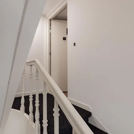 Boutique Loft 3 Units ティルブルグ