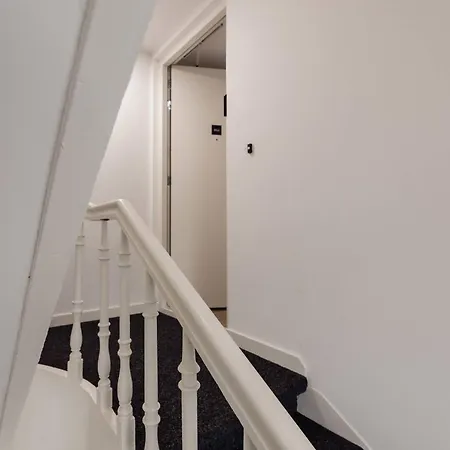 Boutique Loft 3 Units * ティルブルグ