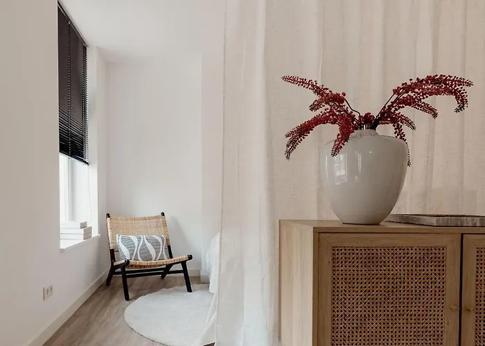 Boutique Loft 3 Units 提耳堡